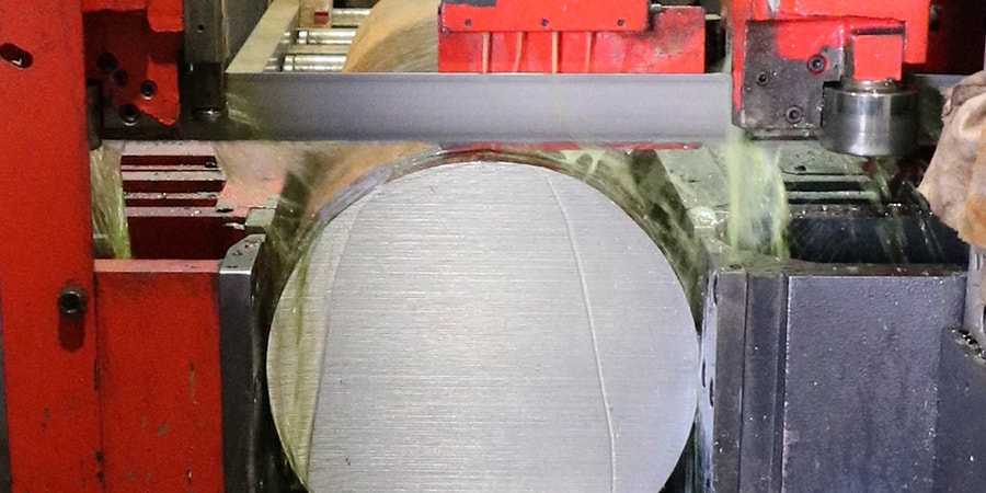 砂纸冲裁更好的模具材料